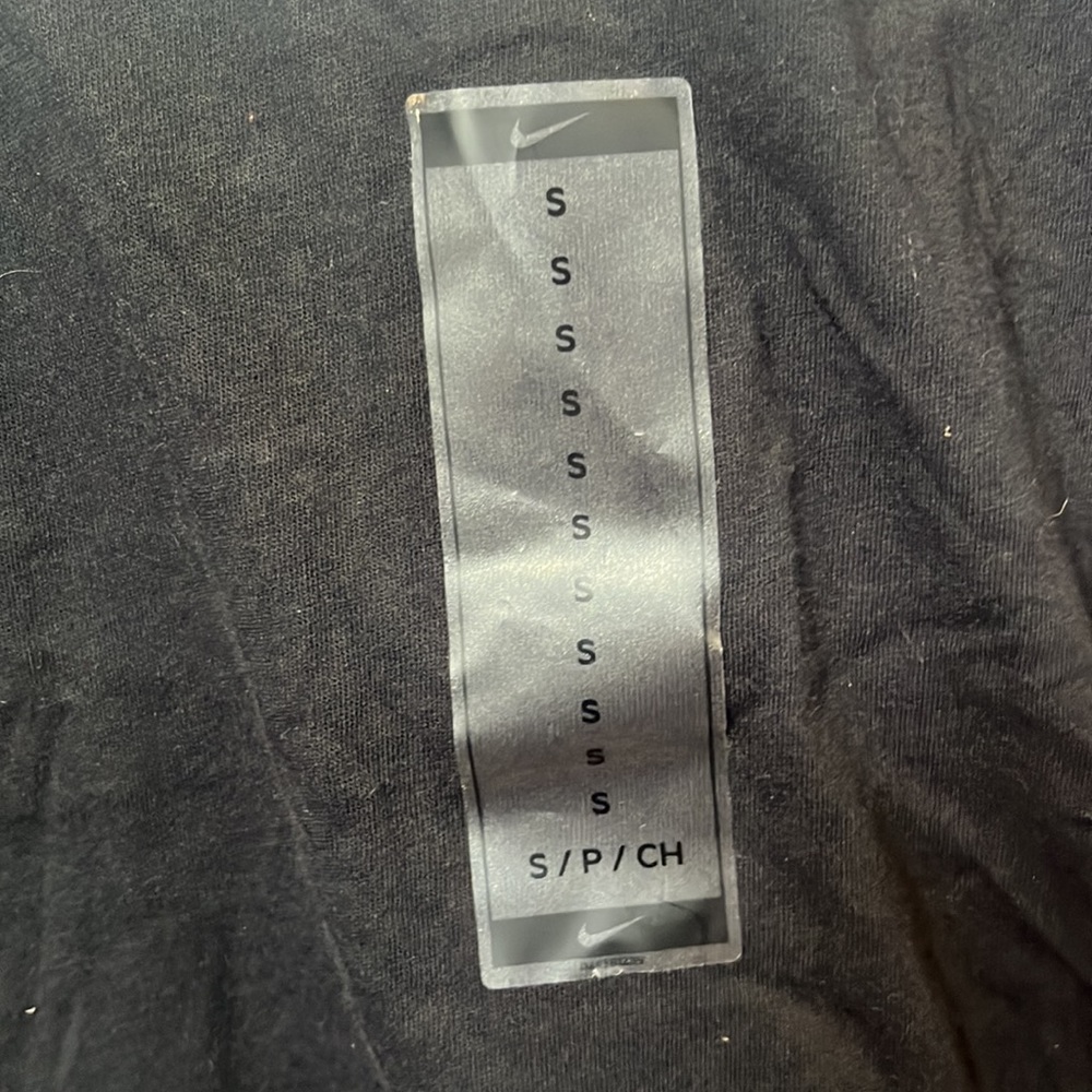 Men’s Nike T-Shirt - Picture 3 of 6